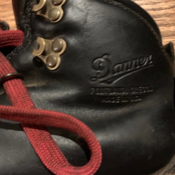 Women's Mountain Pass Danner Boots Black Size 7